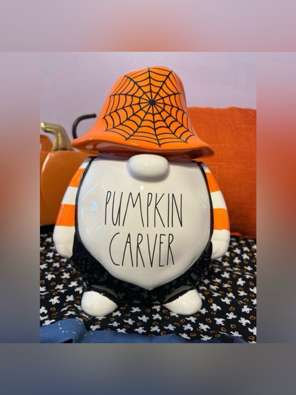 Rae Dunn canister/cookie jar